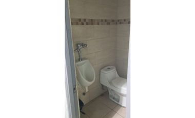 Se Vende Galera con Oficinas Parque Lefevre 800 Mts $1.300.000.00