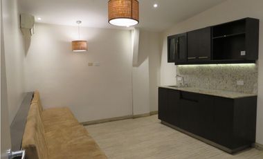 Se Vende Galera con Oficinas Parque Lefevre 800 Mts $1.300.000.00