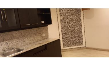 Se Vende Galera con Oficinas Parque Lefevre 800 Mts $1.300.000.00