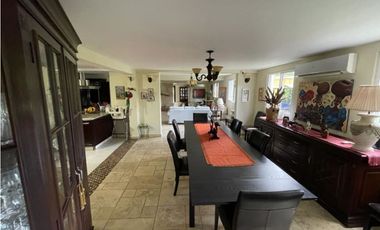 SE VENDE Hermosa casa en Cardenas Panama $750.00.00