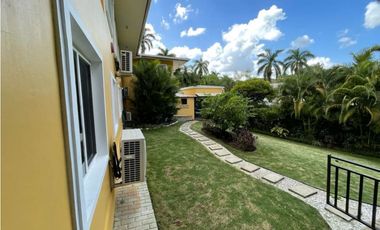 SE VENDE Hermosa casa en Cardenas Panama $750.00.00
