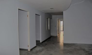 Se Alquilan 2 Locales Comerciales Consultorios $1.659.00 El Cangrejo