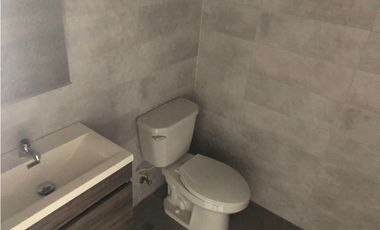 Se Alquila Local Comercial  89 mts San F/co Vía Israel $2.300.oo