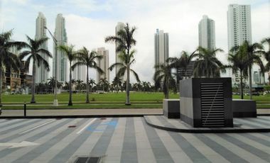 Se Alquila Local Costa del Este 248 Mts $5.700.oo