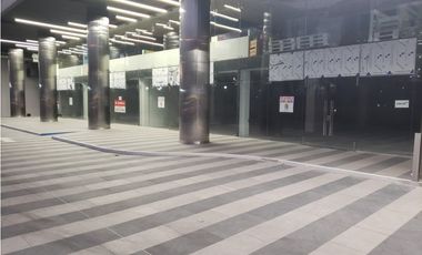 Se Alquila Local Costa del Este 248 Mts $5.700.oo