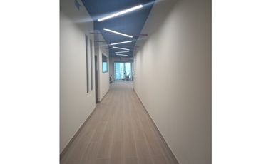 Se Alquila Espectacular Oficina 247 Mts En Obarrio $5.434.oo + Itbm