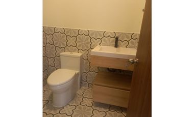 Se Alquila Espectacular Oficina 247 Mts En Obarrio $5.434.oo + Itbm