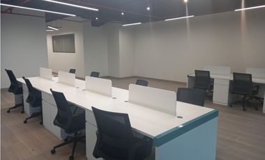 Se Alquila Espectacular Oficina 247 Mts En Obarrio $5.434.oo + Itbm