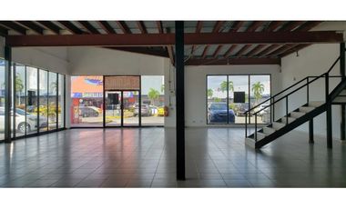 Se Alquila local Esquinero Los Pueblos 352 Mts $5.000.oo