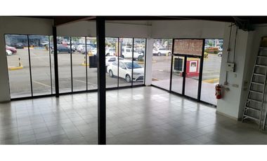 Se Alquila local Esquinero Los Pueblos 352 Mts $5.000.oo