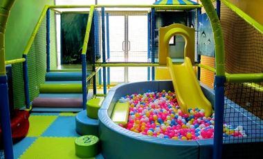 Se Alquila Local comercial 300 Mts Brisas del Golf $3.500.oo