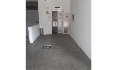 Se Alquila Excelente Local Via Porras 124 Mts $2.087.oo