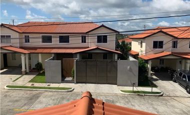 SE ALQUILA CASA EN COSTA VERDE