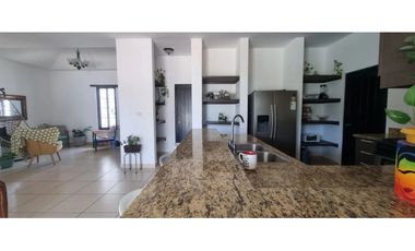 SE VENDE CASA EN SAN CARLOS