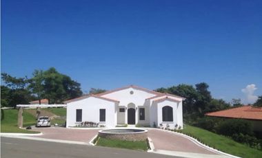 SE VENDE CASA EN SAN CARLOS