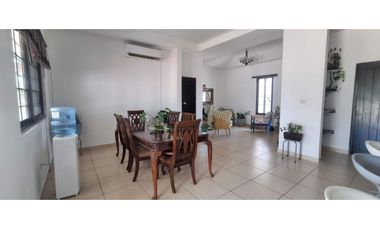 SE VENDE HERMOSA CASA