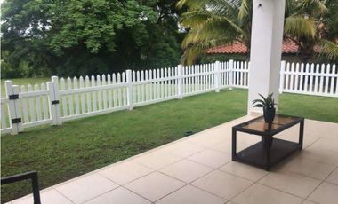 SE VENDE HERMOSA CASA