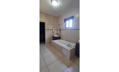 SE VENDE HERMOSA CASA