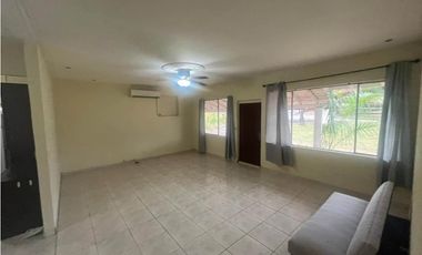 SE ALQUILA HERMOSA CASA