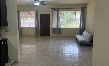 SE ALQUILA HERMOSA CASA