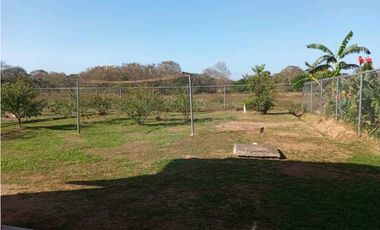 VENDO CASA EN EL ROBLE AGUADULCE
