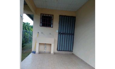 VENDO CASA EN EL ROBLE AGUADULCE