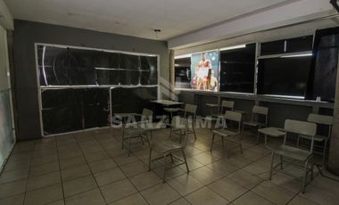 PALO SECO: AMPLIO LOCAL EN 2 NIVELES, ESTACIONAMIENTO Y MAGNIFICA UBICACIÒN