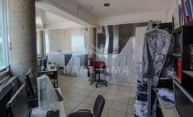 PALO SECO: AMPLIO LOCAL EN 2 NIVELES, ESTACIONAMIENTO Y MAGNIFICA UBICACIÒN