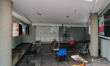 PALO SECO: AMPLIO LOCAL EN 2 NIVELES, ESTACIONAMIENTO Y MAGNIFICA UBICACIÒN