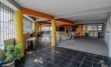 PALO SECO: AMPLIO LOCAL EN 2 NIVELES, ESTACIONAMIENTO Y MAGNIFICA UBICACIÒN