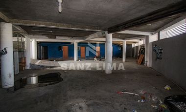 PALO SECO: AMPLIO LOCAL EN 2 NIVELES, ESTACIONAMIENTO Y MAGNIFICA UBICACIÒN