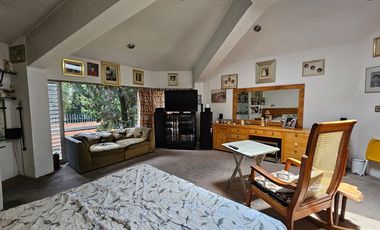 Residencia con amplio y hermoso jardín