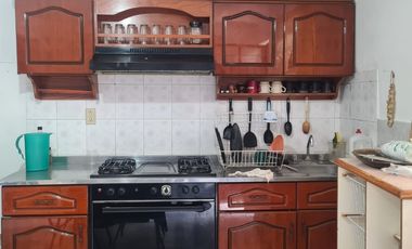 Se vende CASA en Oriente 15