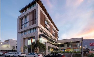 Local comercial en venta en Del Valle en San Pedro Garza García