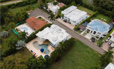 CASA PARA LA VENTA - CONDOMINIO CAMPESTRE EL PEÑON GIRARDOT