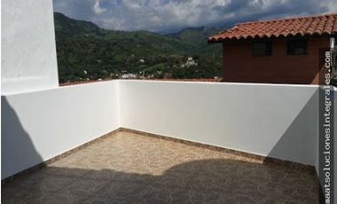 Maat vende Casa en Conjunto Cerrado-Villeta. $450Millones