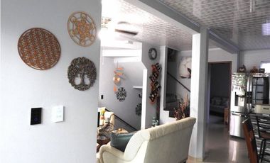 Maat vende Casa en Conjunto Cerrado-Villeta. $450Millones