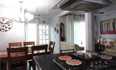 Maat vende Casa en Conjunto Cerrado-Villeta. $450Millones