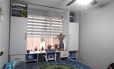 Maat vende Casa en Conjunto Cerrado-Villeta. $450Millones