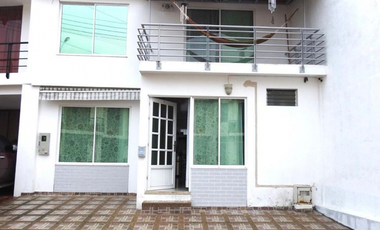 Maat vende Casa en Conjunto Cerrado-Villeta. $450Millones