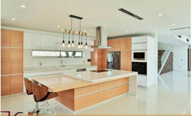 HERMOSA RESIDENCIA EN PARAISO COUNTRY CLUB