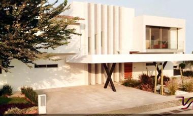 HERMOSA RESIDENCIA EN PARAISO COUNTRY CLUB