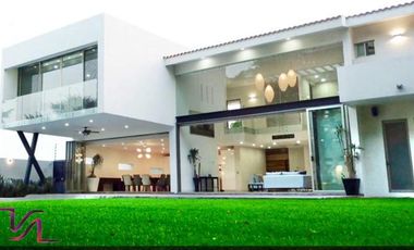 HERMOSA RESIDENCIA EN PARAISO COUNTRY CLUB