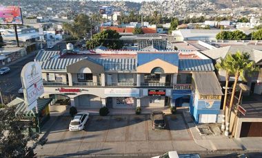 Plaza Comercial en Venta en col.  20 de Noviembre, Tijuana