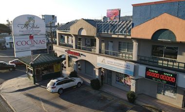 Plaza Comercial en Venta en col.  20 de Noviembre, Tijuana