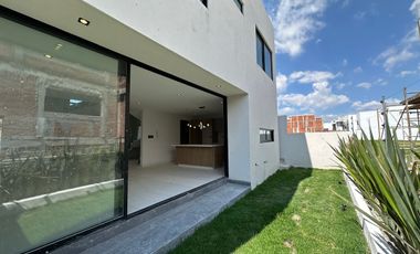 Casa en Venta en Lomas de Angelópolis II.