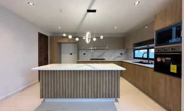 Casa en Venta en Lomas de Angelópolis II.