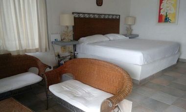 VENTA CASA EN TEQUESQUITENGO,  ORILLA DEL LAGO