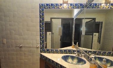 VENTA CASA EN TEQUESQUITENGO,  ORILLA DEL LAGO