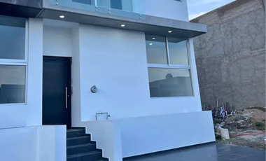 HERMOSA CASA EN VENTA EN COTO DEL REY EN TONALA